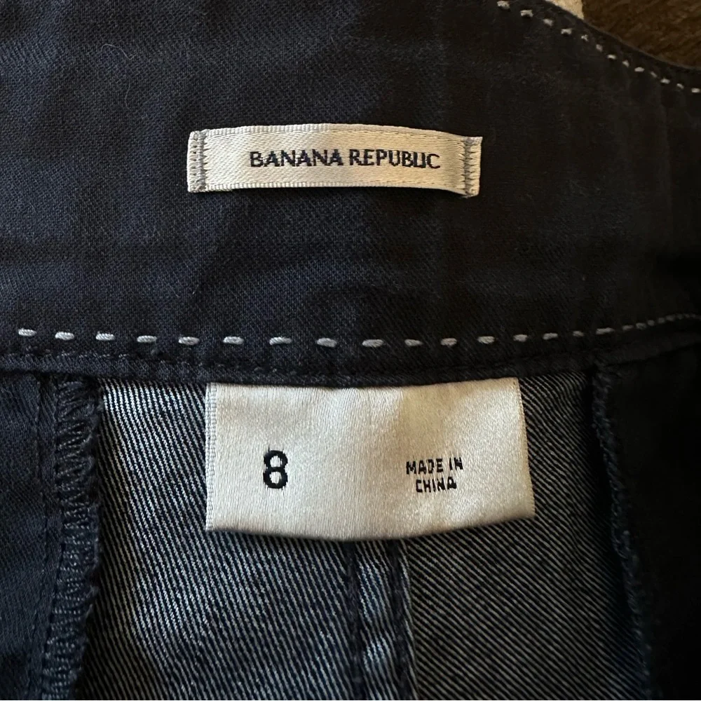 Banana Republic Classic Wide Leg Pleated Jeans 8 - Picture 4 of 7